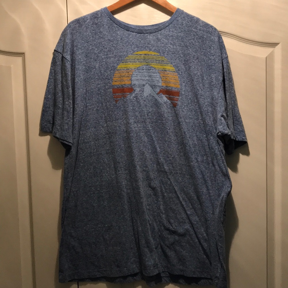 Men’s XXL blue Sonoma tee shirt